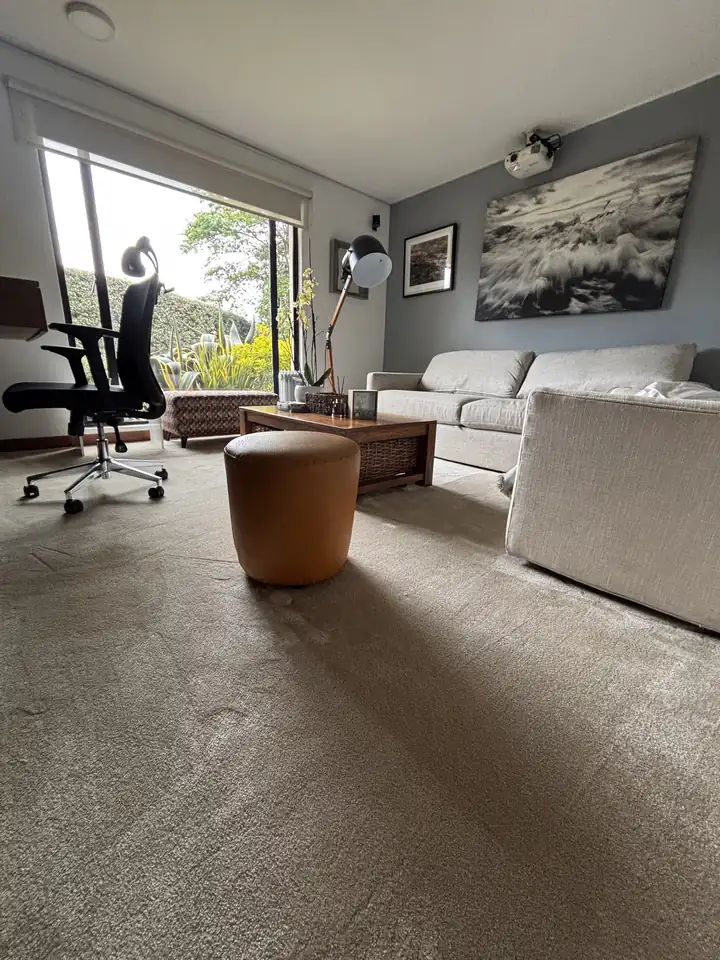 Sala con alfombra en rollo Mirage