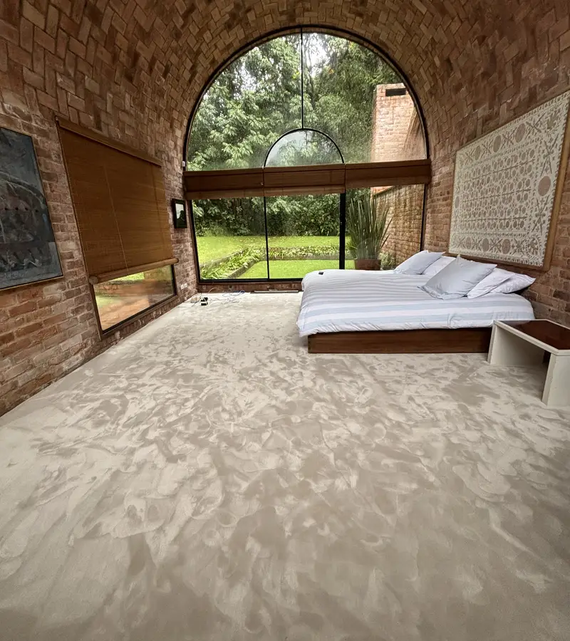 Habitación de la Casa la Floresta con alfombra en rollo